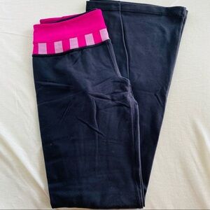 Lululemon Athletica yoga pants in 6 regular
